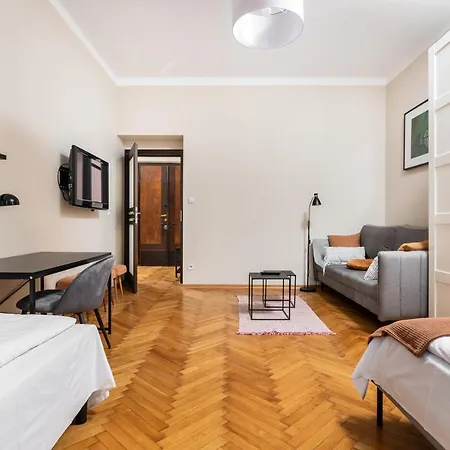 Appartement Spacious Around The Food Market - 5' To The Market Square - By Upstairs *