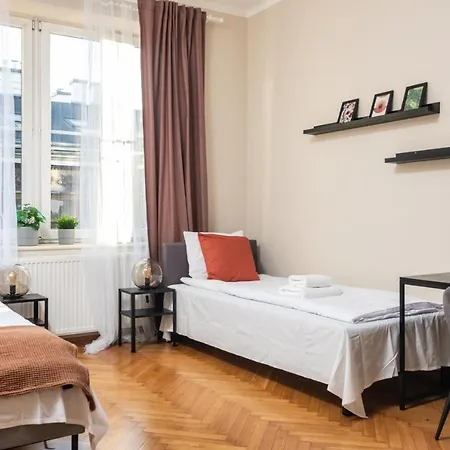 Spacious Around The Food Market - 5' To The Market Square - By Upstairs קרקוב